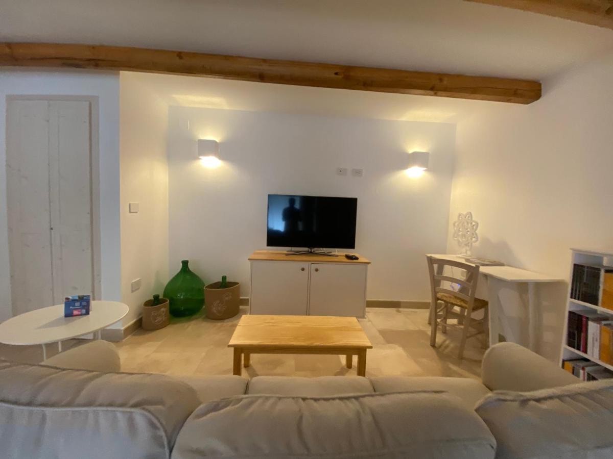 A Casa Del Console Apartment มันเฟรโดเนีย ภายนอก รูปภาพ